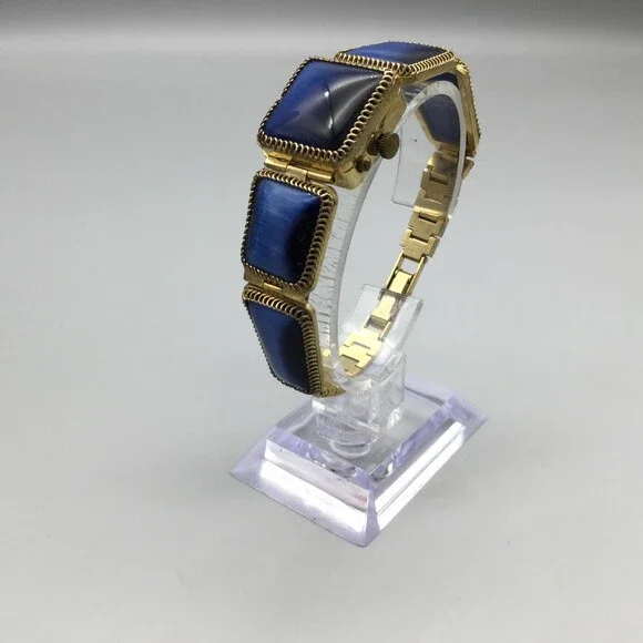 Vintage Chaika Yanka Hidden Dial Womens Watch 20mm Gold Tone Blue Manual Wind